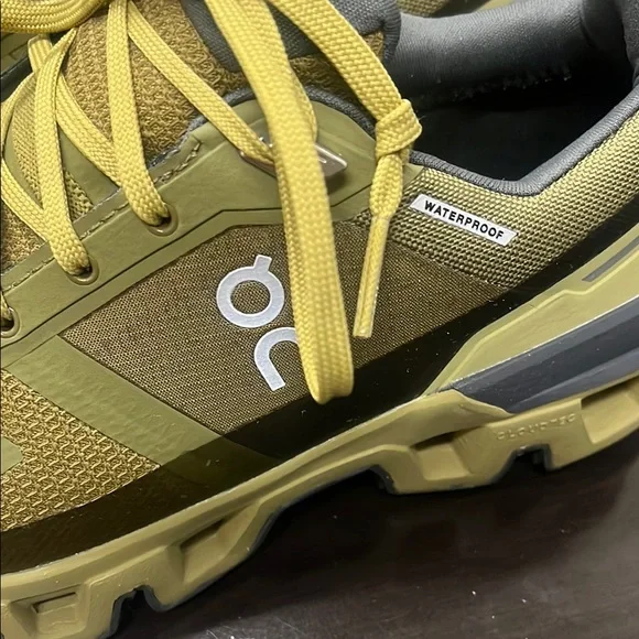 On Running Mustard and Gray Sneakers - Picture 3 of 9